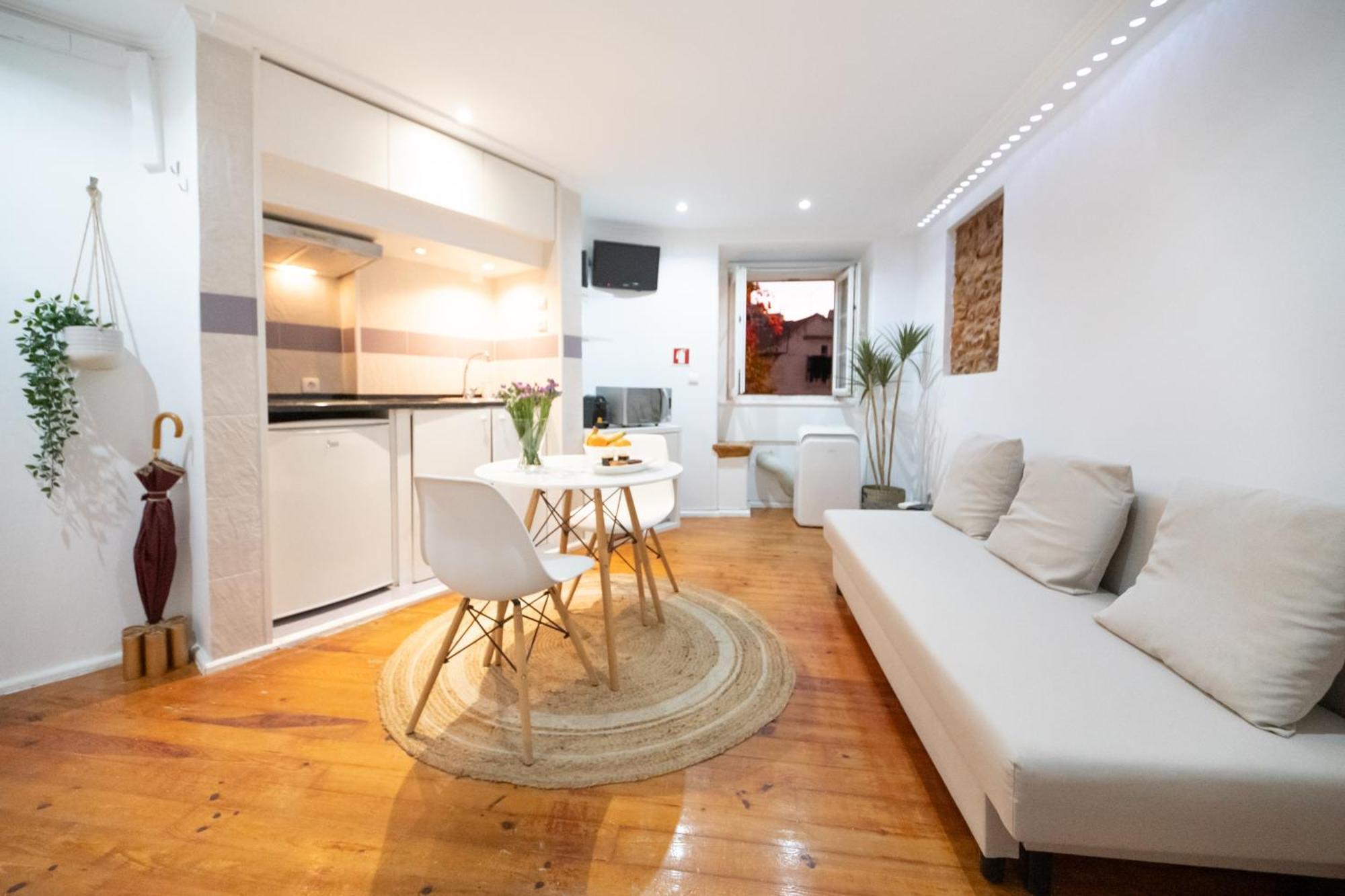 Alfama, The Heart Of Fado - Minutes From Tram 28 Apartment Lissabon